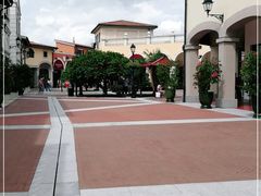 -佛罗伦萨小镇广佛名品奥特莱斯(疏港路店)