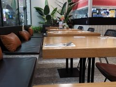 大堂-必胜客(百联又一城店)