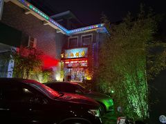 门面-百味地锅鸡(财校分店)