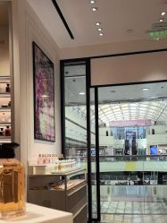 -法国娇兰精品店