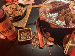 -何师烧烤Pro ·江湖川菜·小龙虾·精酿(太古里旗舰店)