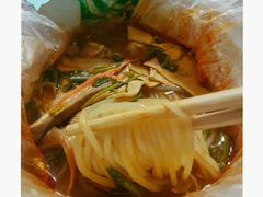 红油米线-老字号杨坡红油米线腊汁肉夹馍(东四道巷店)