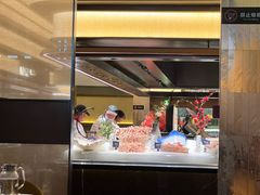 -钱小奴海鲜自助黑金店(杭州滨江龙湖店)