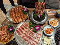 -明洞阿姨·韩式酱蟹烤肉·创意料理(三元桥店)