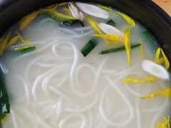 -桥香园过桥米线(国贸店)
