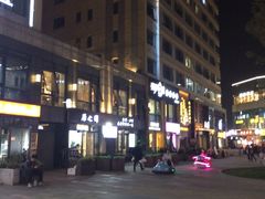 -宝龙城(杭州滨江店)