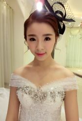 -艾米丽婚纱礼服