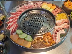 -哈哈碳都·牛肋条无限自助烤肉(台江万达店)