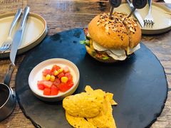 -HIGH FIVE哈福手工汉堡(桂林路店)