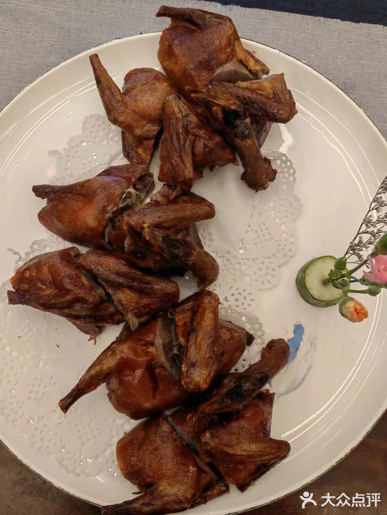 很私密的一家餐厅，共有7个包厢，听说每天都挺满的