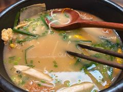 -银米·云南传统过桥米线(双廊黑金冠店)