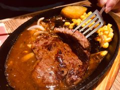 -玛格萝妮(汇智国际商业中心店)