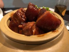 百叶结红烧肉-中谷花园酒店·食光隧道