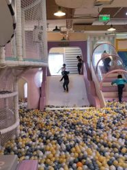 -多多淘儿童体验中心(重庆来福士店)