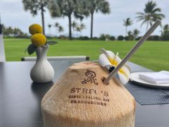 -三亚亚龙湾瑞吉酒店·宴悦Driftwood·游水海鲜·牛排·草坪·私人定制