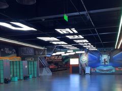 -极限PLAY运动娱乐新世界·团建派对表演休闲馆·室内高空游乐园