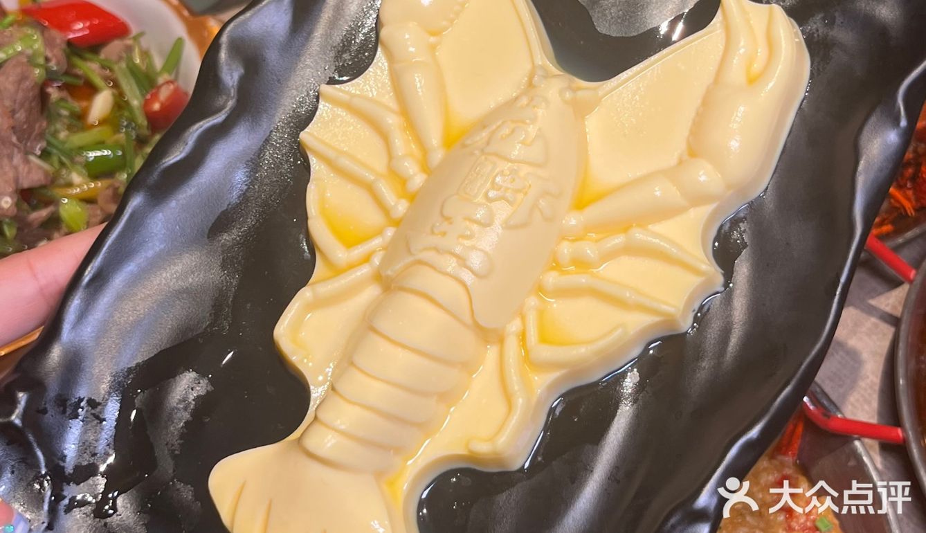 南通人进！龙虾王五个人消费1000+是啥水平