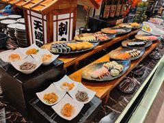 -广州万富希尔顿酒店·感趣自助餐厅·金秋蟹宴生蚝海鲜刺身