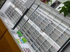 -视野联行眼镜•蔡司•依视路(温江店)