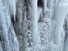 -大平台龙居瀑布旅游区