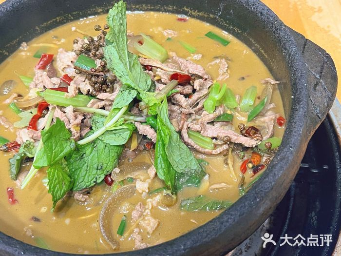 榕江牛瘪牛肉火锅图片