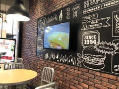 用餐区-汉堡王(大连柏威年餐厅店)