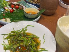 -老滇山寨•云南特色菜•地方菜•民族风情歌舞表演(金碧店)