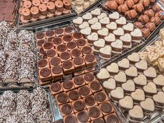 -Laderach 莱德拉(上海环贸iapm店)