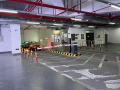 -阳光滨江天地尚湾里-地下停车场