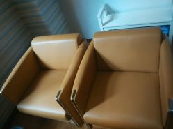 -苗方清颜专业祛痘养生