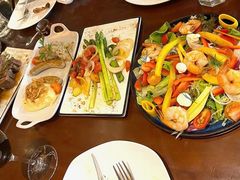 草莓鲜虾混合色拉-haxnbauer海森堡德国餐厅(深圳coco店)