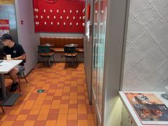 -DQ·蛋糕·冰淇淋(大宁国际商业广场店)