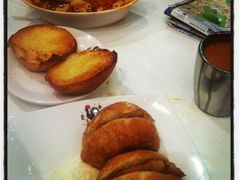 猪扒包-澳门茶餐厅