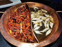 菌汤鸳鸯锅-锅说大脸毛肚重庆老火锅(佐阾店)