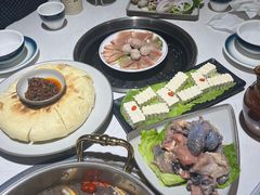 -菌之家·专业纯野生菌火锅·特色炒菌