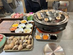 -围炉肉舍•炭烤活鳗•丹东海鲜烤肉(步行街店)