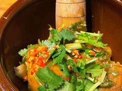 尖椒擂茄子-老滇山寨•云南特色菜•地方菜•民族风情歌舞表演(金碧店)