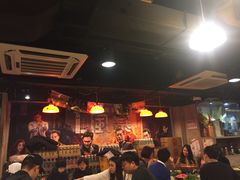大堂-鲜入围煮花胶鸡海鲜火锅