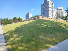 -元大都城垣遗址公园