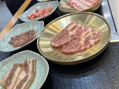 -臻牛烤肉