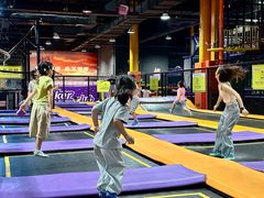 -Tenker Club弹刻极限主题公园 · 蹦床 · 团建 · 生日派对(大关店)