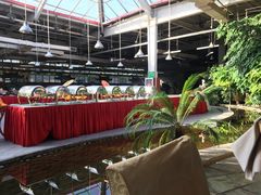 -红栌温泉山庄生态美食餐厅