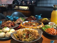 -百联临沂购物中心(临沂路店)