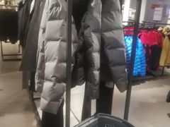 -唯品会(北京国瑞城店)