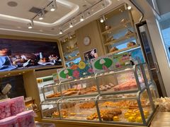 面包甜点陈列柜-好利来(新华百货店)