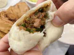 -李与白包子铺(桐梓林店)