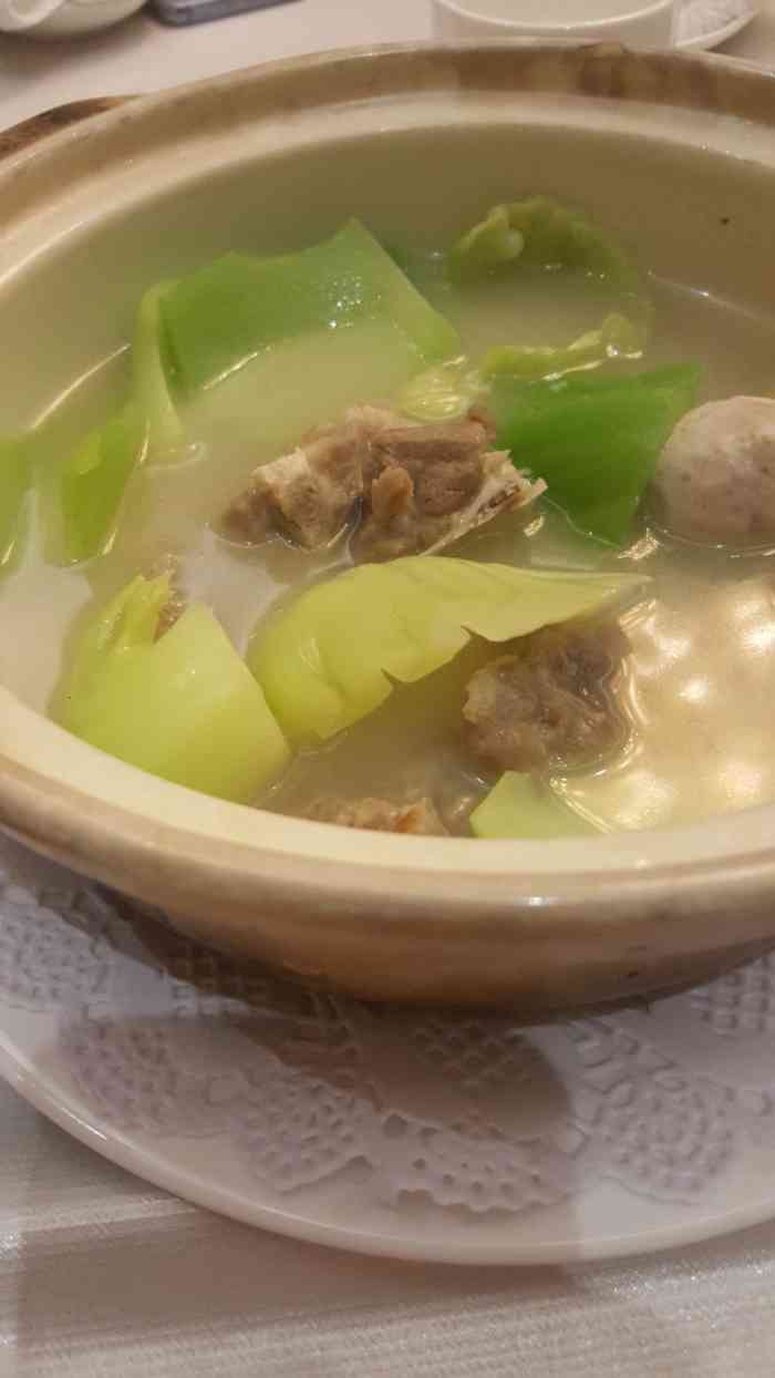 年10月5日打分06120/人服务员小姐姐太棒了 找了一间空房gei喂奶