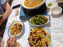 -霄汉牛三鲜湖北砂锅菜(万松园2店)