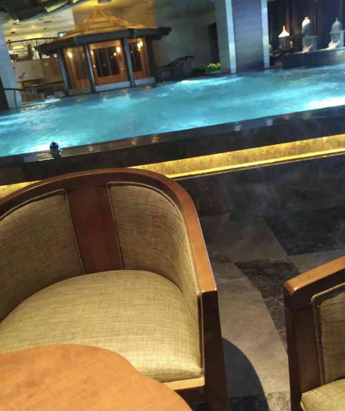 金一鑫桑拿会所-"和兄弟吃过饭,便来到附近的这家店蒸桑拿,.