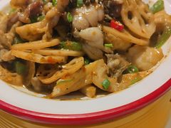-多嘴肉蟹煲(万达店)